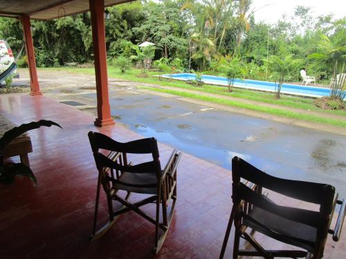 Swimming pool, Casa Aquiares Lodge Posada Rural in Turrialba