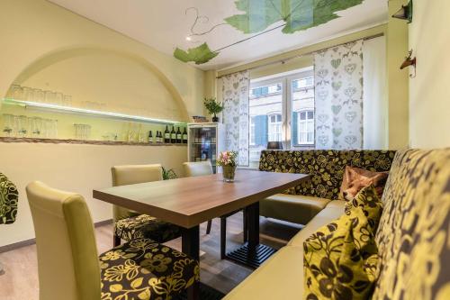 Étterem, Hotel Altes Weinhaus in Neustadt an der Weinstraße