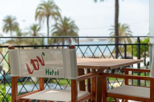Camera doppia o twin, vista sul mare, balcone