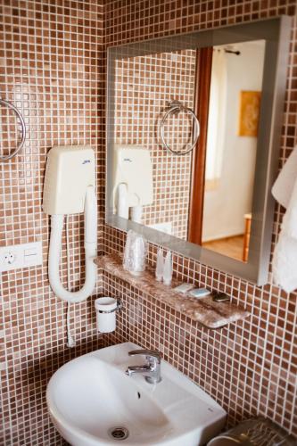 Hostal la Campana - image 7