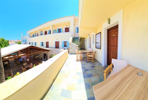 Vista exterior, Kastro Hotel in Spetses