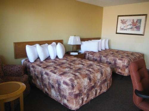 Double Room with Two Double Beds - Non-Smoking