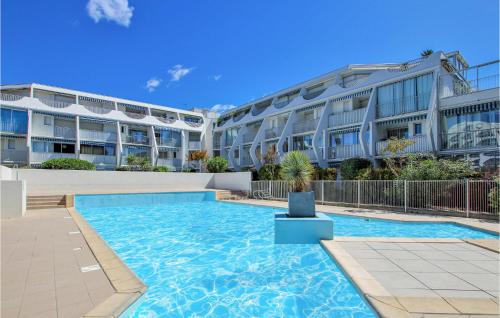 Nice Apartment In La Grande Motte With Outdoor Swimming Pool