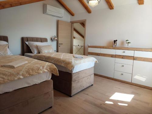 Lavanda Mobile Homes & Villas - image 5