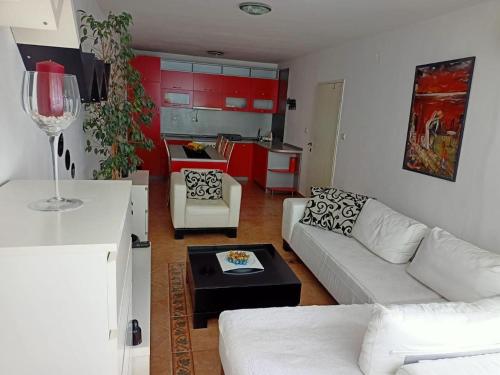 Sweet Apartment - image 2