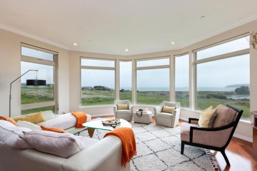 Walk to the Beach! Ocean-View Estate with Hot Tub home - main image