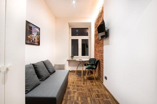 Revolution Aparts - Rewolucji 27 in Lodz