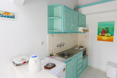  Studios Villa Eleni in 37002 Skiathos-Stadt