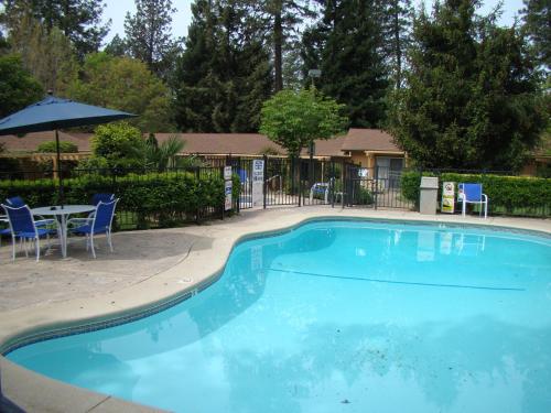 Ponderosa Gardens Motel – Paradise, CA