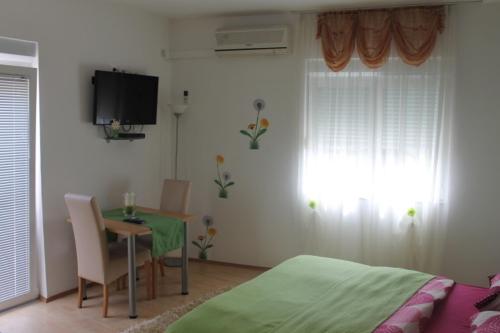 Apartments Roko Kolinda