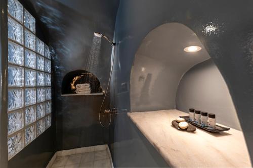304299017 Pearl of Caldera Oia - Boutique Hotel by Pearl Hotel Collection