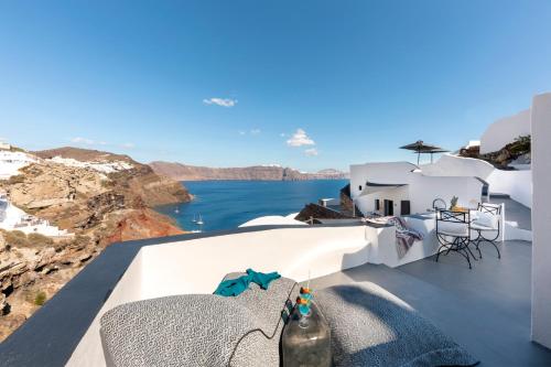 Pearl of Caldera Oia - Boutique Hotel by Pearl Hotel Collection