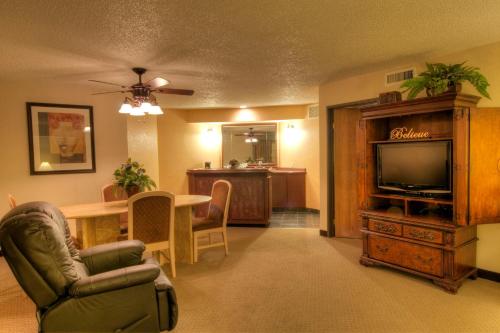 MCM Elegante Suites Abilene