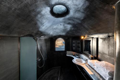 304300073 Pearl of Caldera Oia - Boutique Hotel by Pearl Hotel Collection
