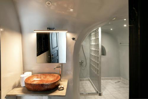 304300326 Pearl of Caldera Oia - Boutique Hotel by Pearl Hotel Collection