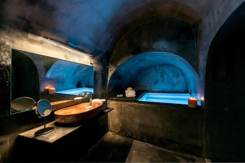 304300681 Pearl of Caldera Oia - Boutique Hotel by Pearl Hotel Collection