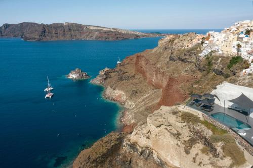 304301224 Pearl of Caldera Oia - Boutique Hotel by Pearl Hotel Collection