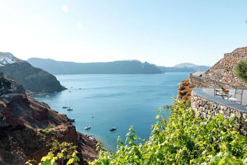 304301266 Pearl of Caldera Oia - Boutique Hotel by Pearl Hotel Collection