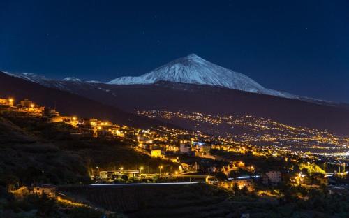  Dos Habitaciones & PRKN & Piscina Climatizada & Jardín - Casa Winslo in Puerto de la Cruz