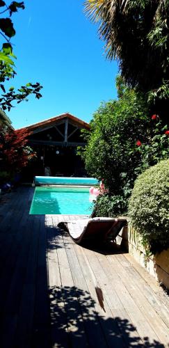 Buky Palace - Pension de famille - Pons