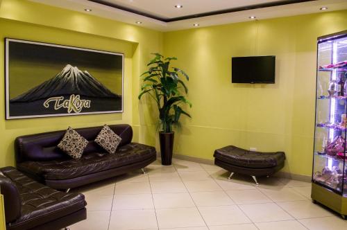 タクナ Takora Inn 3つ星 ホテル プール