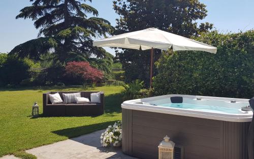 THE BERGHOUSE - LA CASA SUL CLIVO with JACUZZI