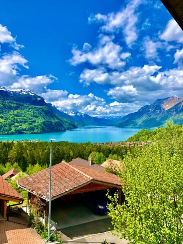 Charmant Chalet mit See und Bergsicht