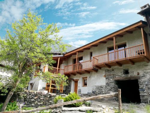 Apartment with Balcony