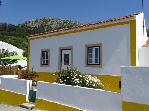  Casa Do Avô In Montejunto, Cadaval bei Vale da Pinta