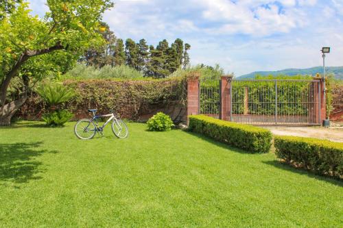 La Casa di Lina - Capo d'Orlando, casa con ampio giardino