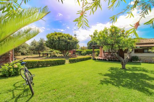 La Casa di Lina - Capo d'Orlando, casa con ampio giardino