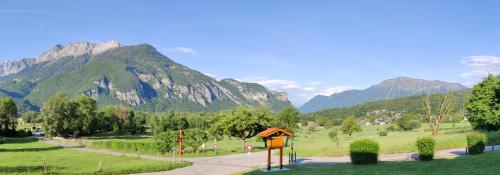 Omgeving, C le birdie in Giez