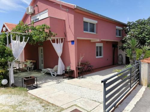 Pohled zvenku, House for rent Paola in Razanac