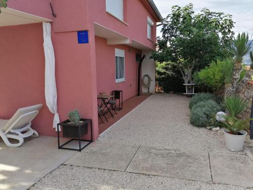Pohled zvenku, House for rent Paola in Razanac
