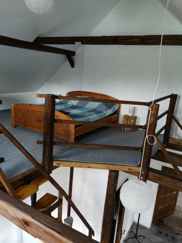 1 queen bed, 1 double bed, 3 twin beds