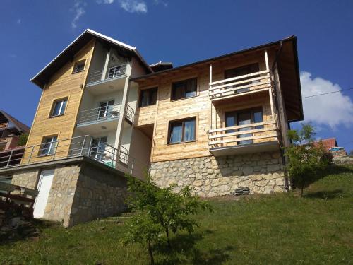 Tara lake apartments in Zaovine