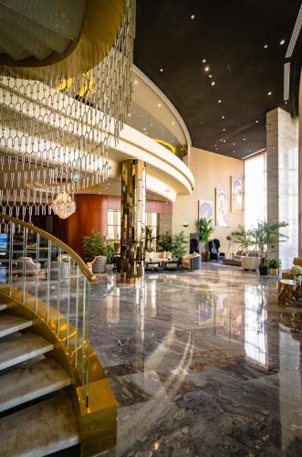 Royal Club by RVHR Paramount Tower B Business Bay - Lobby