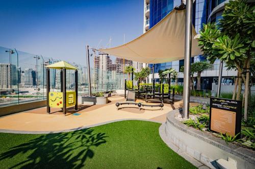 Royal Club By RVHR Paramount Tower B Business Bay - image 13