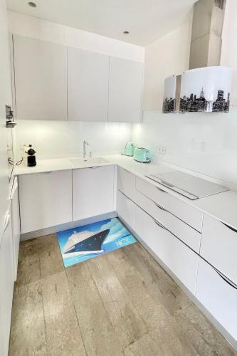Luxurious 2 Bedrooms Apartment, 30 meter from beach