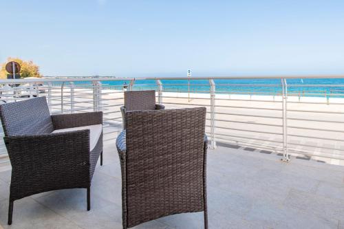Apartment with Sea View room in White Apartments & Spa