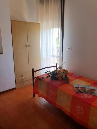 Two-Bedroom House image 9