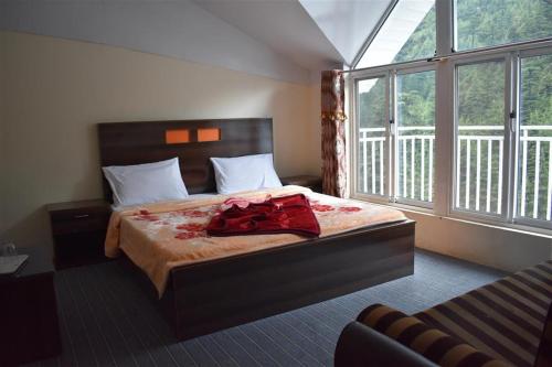Cedar Vista Resort & Restaurant in Mills