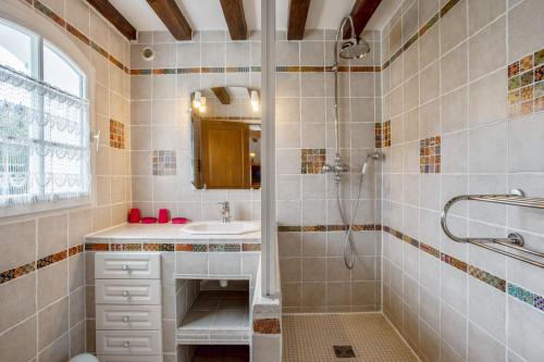 House with 3 bedrooms in Bangor with enclosed garden and WiFi 500 m from the beach - image 4
