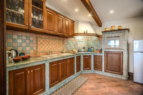 Three-Bedroom House image 10