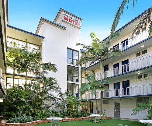 Boat Harbour Motel Boat Harbour Motel is a popular choice amongst travelers in Wollongong, whether exploring or just passing through. The property features a wide range of facilities to make your stay a pleasant experie