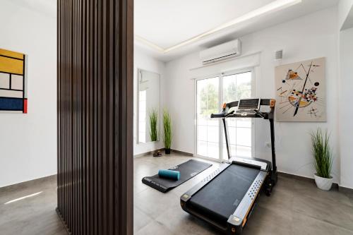 M Mansion - image 8