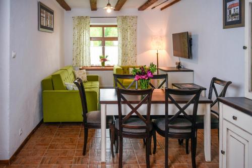 Létesítmények, Folwark Lekuk in Lekuk Maly