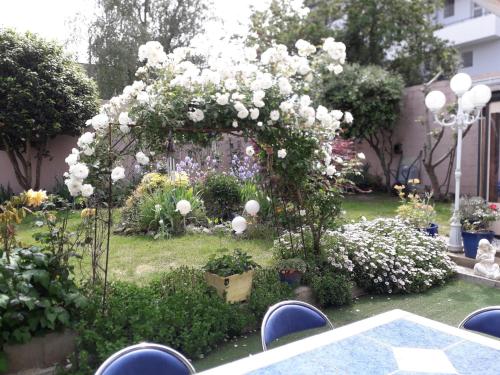 Le jardin fleuri chambre d'hôte Saint-Michel-Chef-Chef