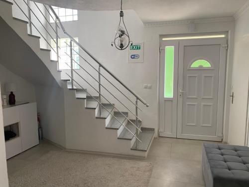 Villa Goldlux - main image