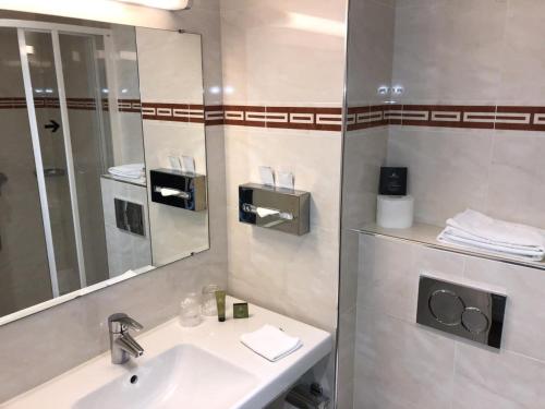 Hotel Alison - image 2